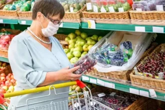 How to Cut Grocery Bills in Half Without Sacrificing Nutrition