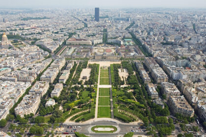 Paris Eiffel Tower street photo illustrating France's economy