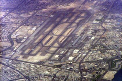 Air traffic restrictions lifted over UAE airports as flights resume