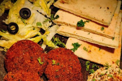 Cancer survivors eating a healthy Mediterranean diet with vegetables and whole grains